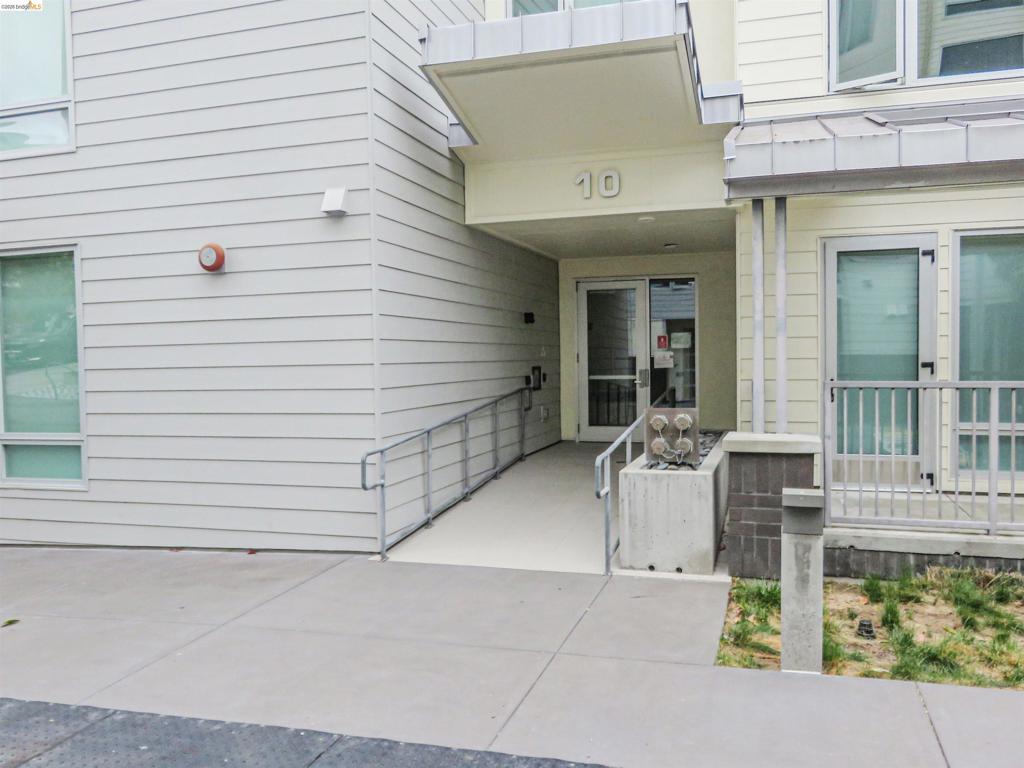 10 Innes Ct 307