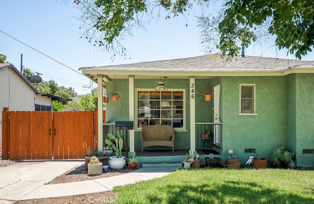346 W Artesia