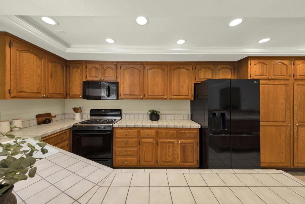 44552 La Paz Road