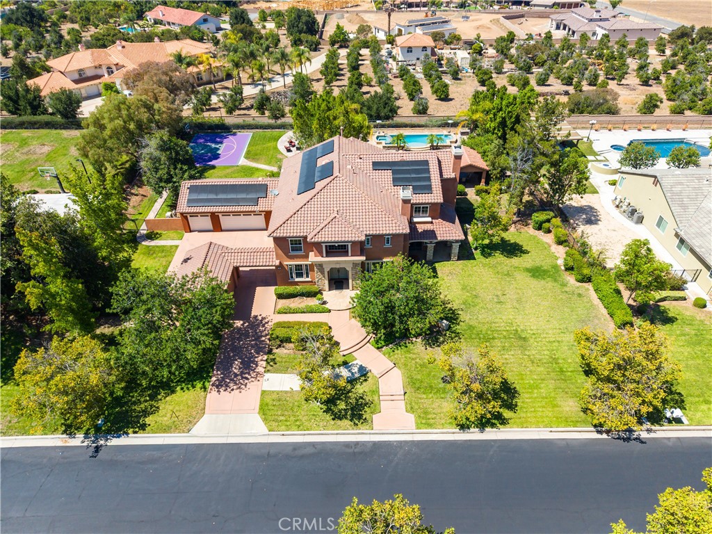 1055 Lowry Ranch
