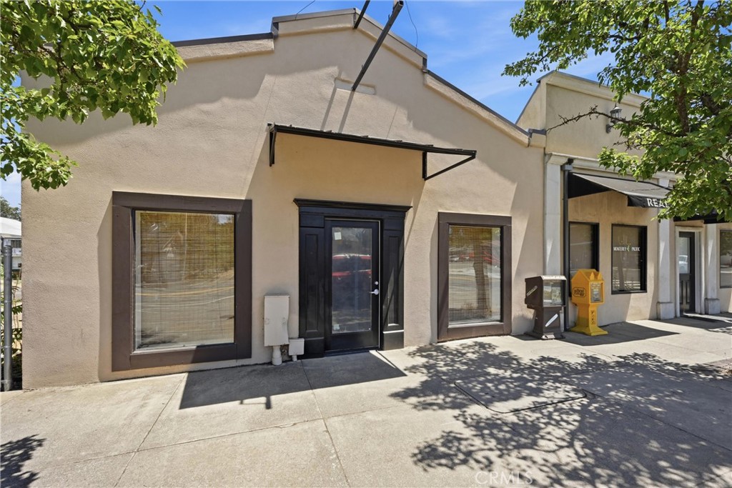 21136 Calistoga Road