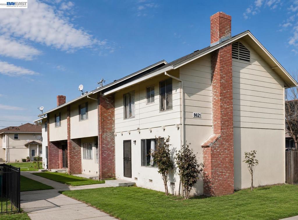 8621 Santa Paula Way