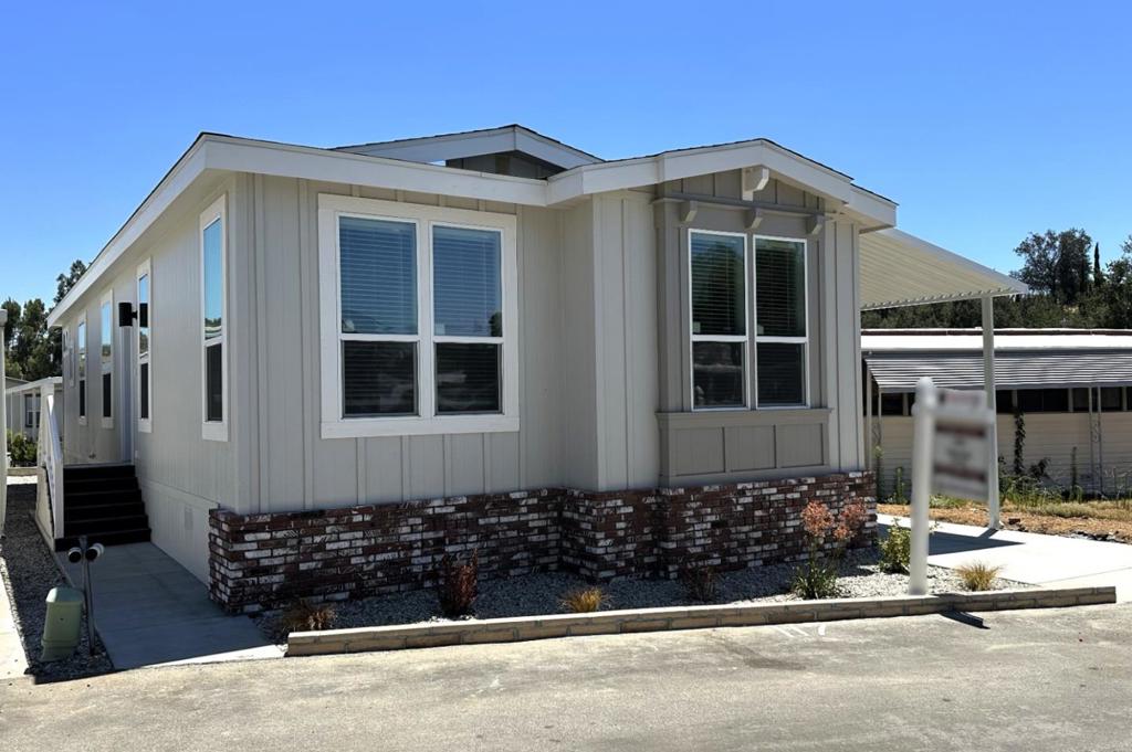 11401 Topanga Canyon Boulevard 117