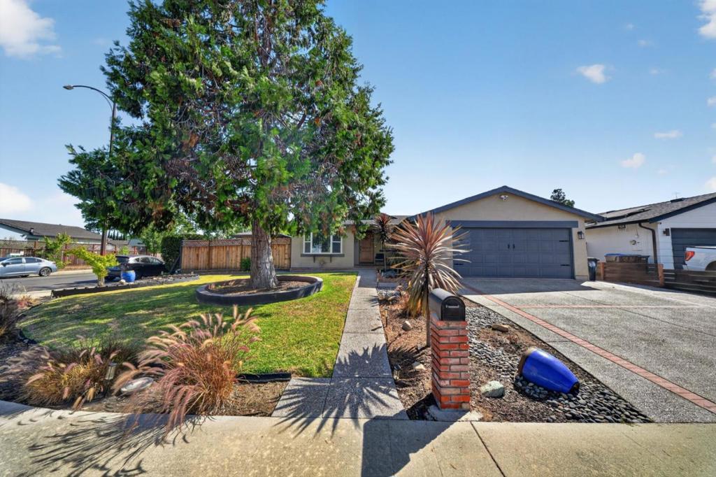 5175 Running Bear Court