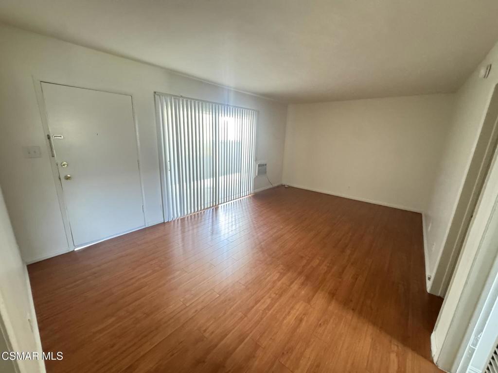 13507 Victory Boulevard 5