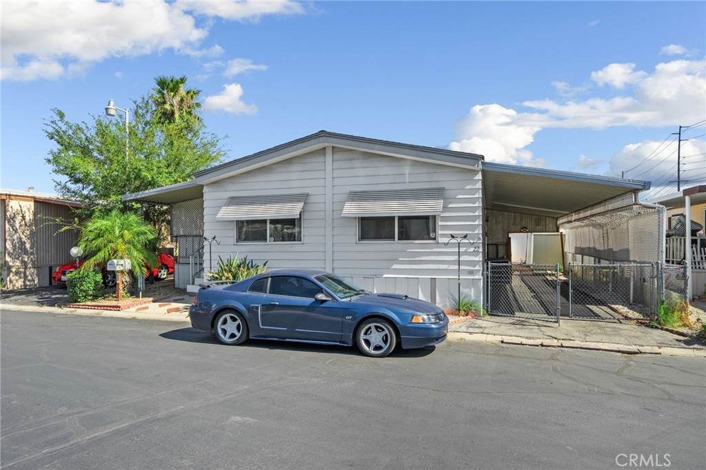 2744 W Rialto 22