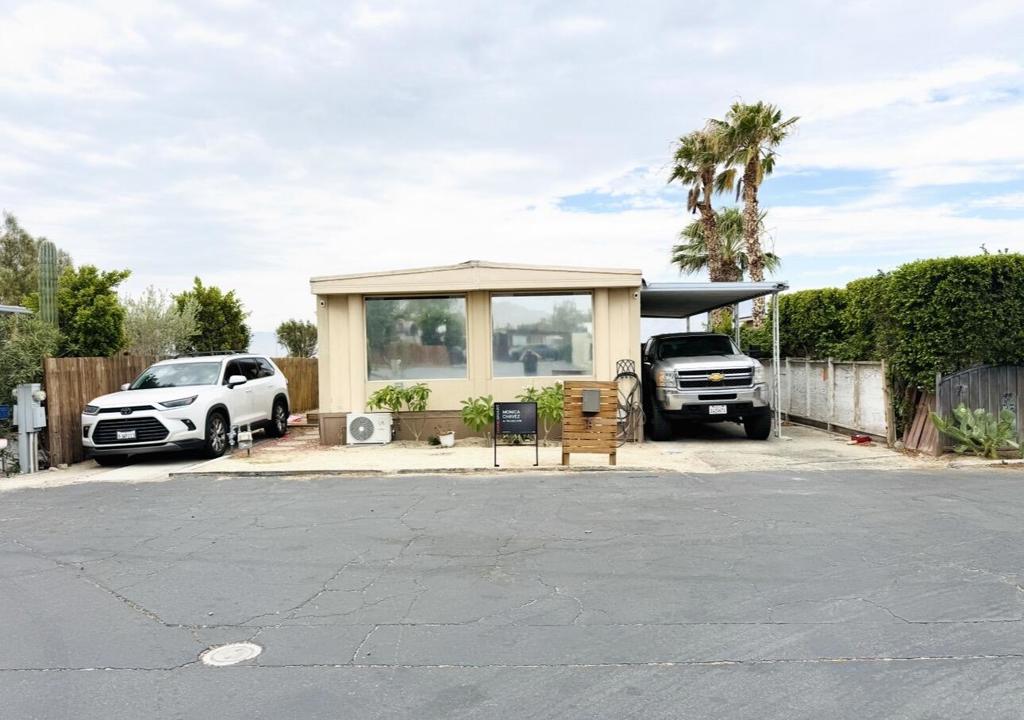 15225 Palm St Drive 3