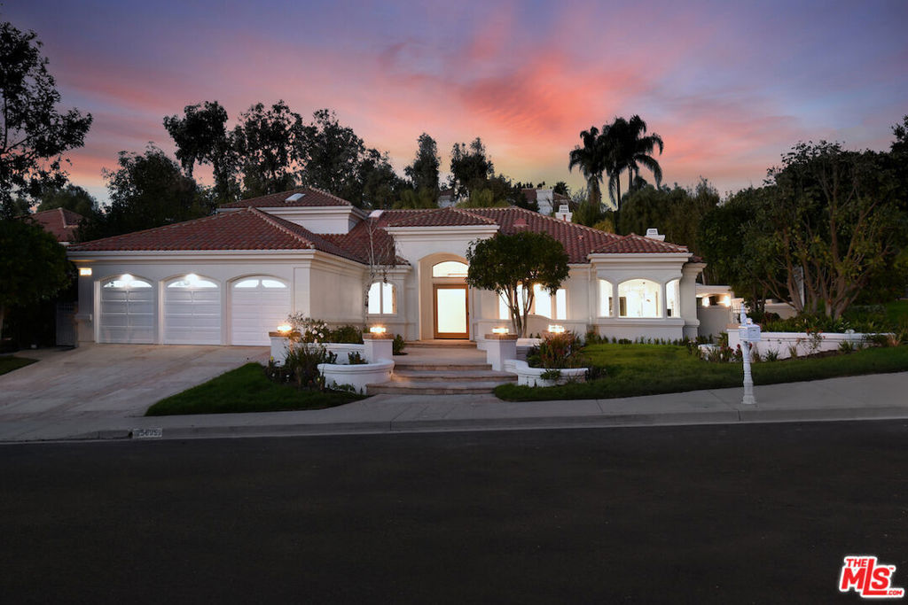 25605 Melbourne Court