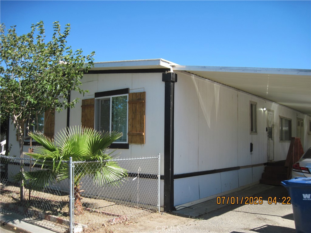 1301 E Avenue I 358