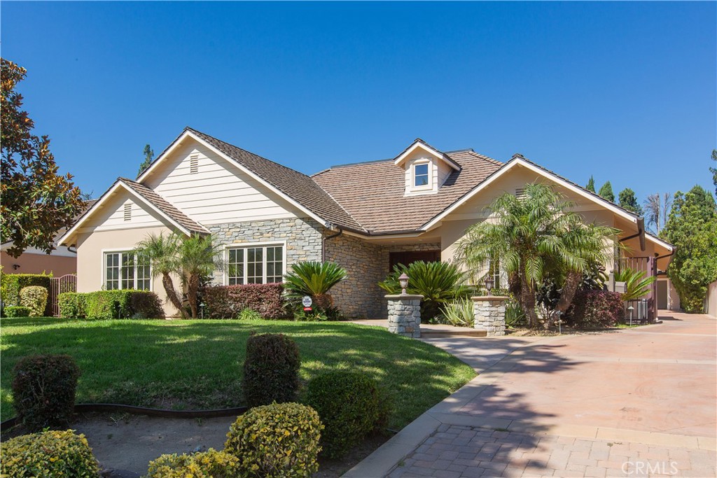 899 S Santa Anita