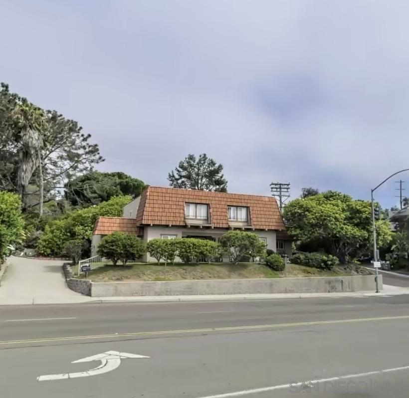 584 86 Lomas Santa Fe Dr