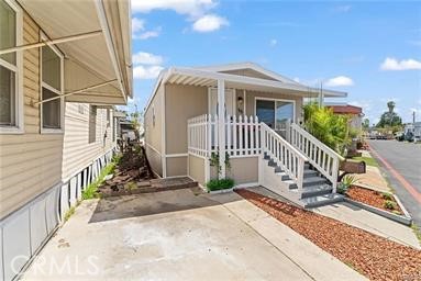 1850 W Orangethorpe