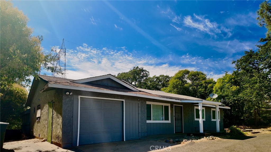 5594 Lower Wyandotte