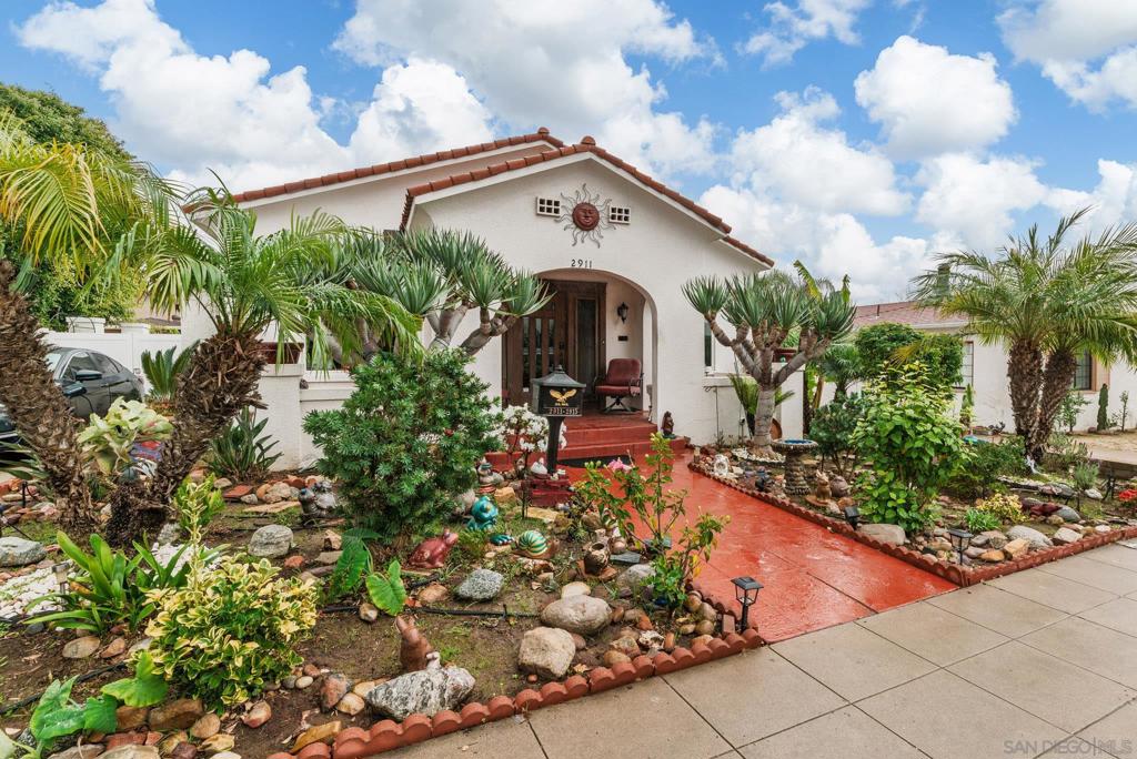 2911 15 Kalmia St