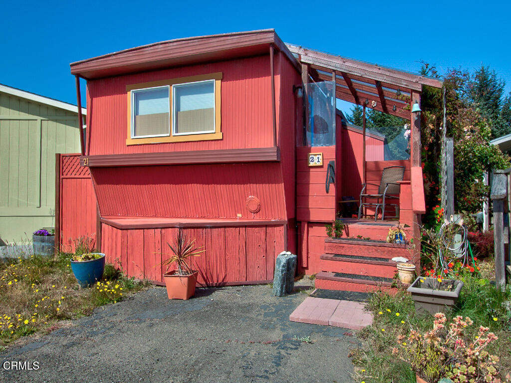 32800 Highway 20 21