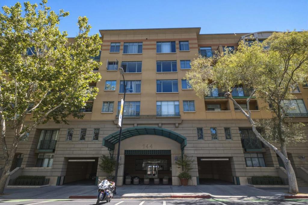 144 S 3rd Street 609