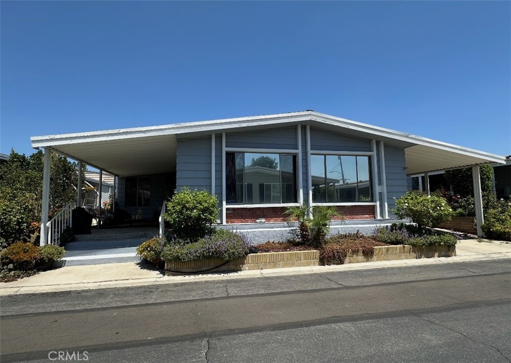 11730 Whittier Boulevard 30