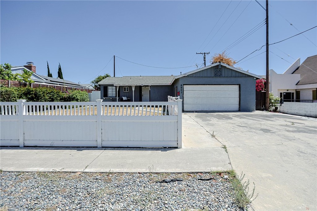 8802 Lampson Ave