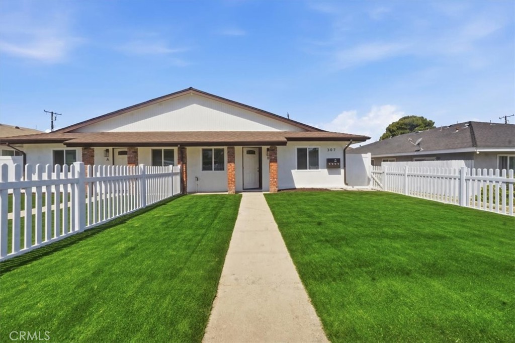 307 N Tustin B