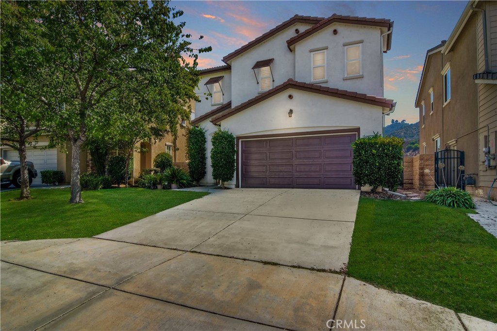 3880 Lake Circle