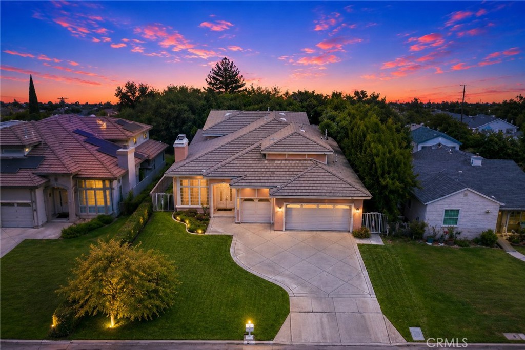 127 W Forest Avenue