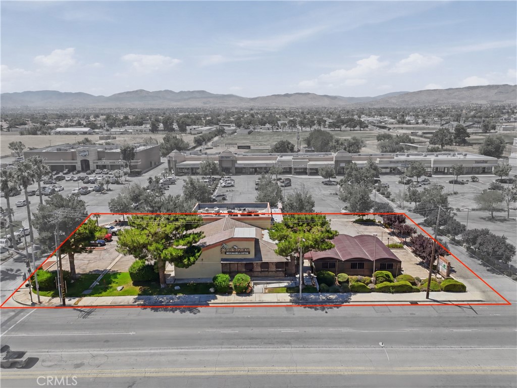 2162 E Palmdale Boulevard