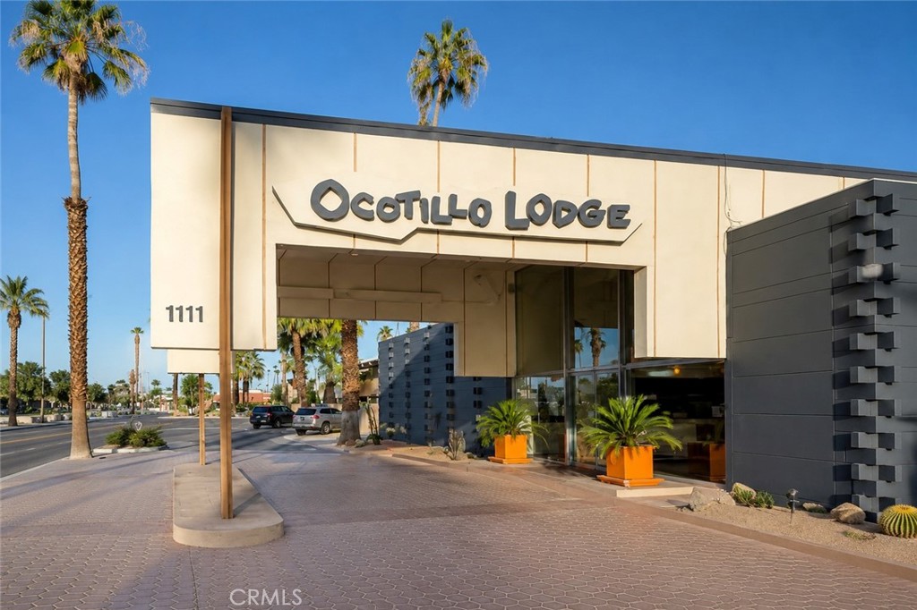 1111 E Palm Canyon 219