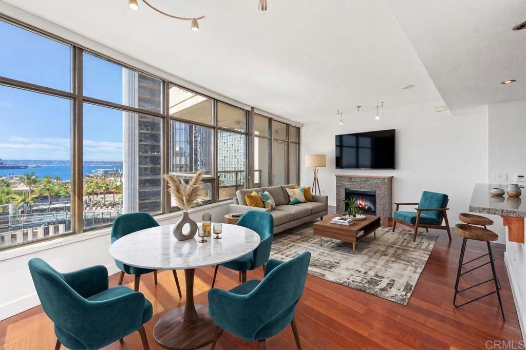 700 W E Street 801