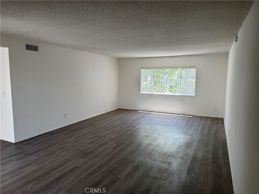 475 E Cypress 300