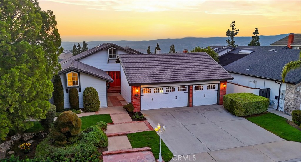 858 S BLUEBIRD CIRCLE