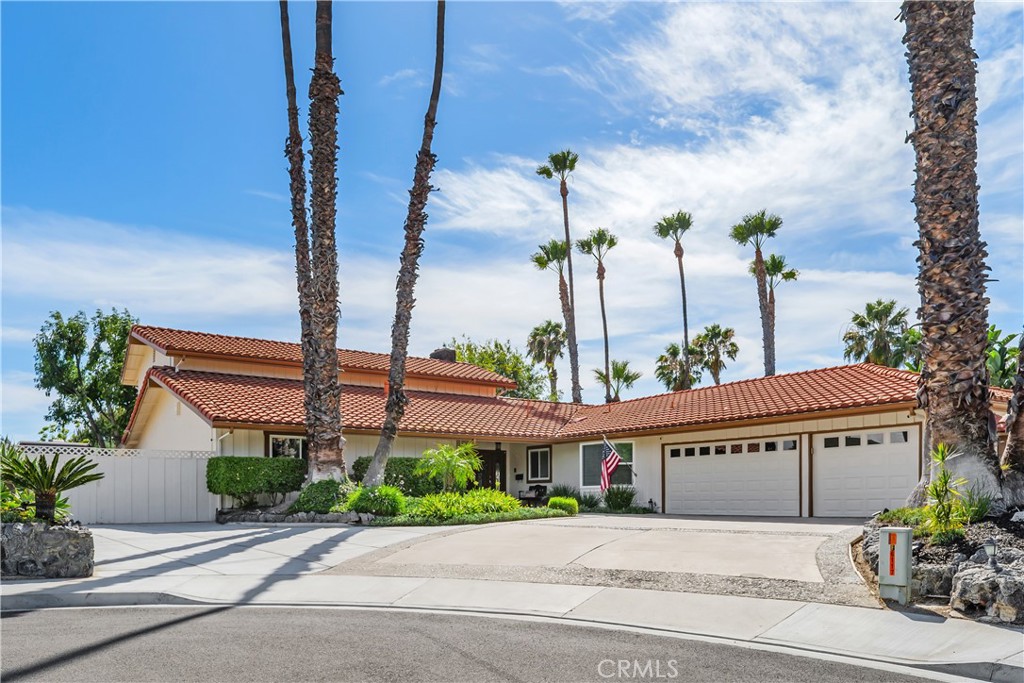 6125 Clarendon Court