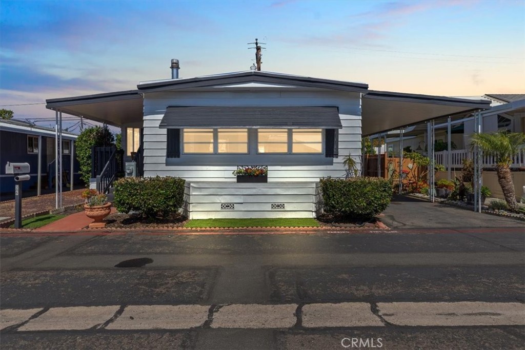 16444 Bolsa Chica 26