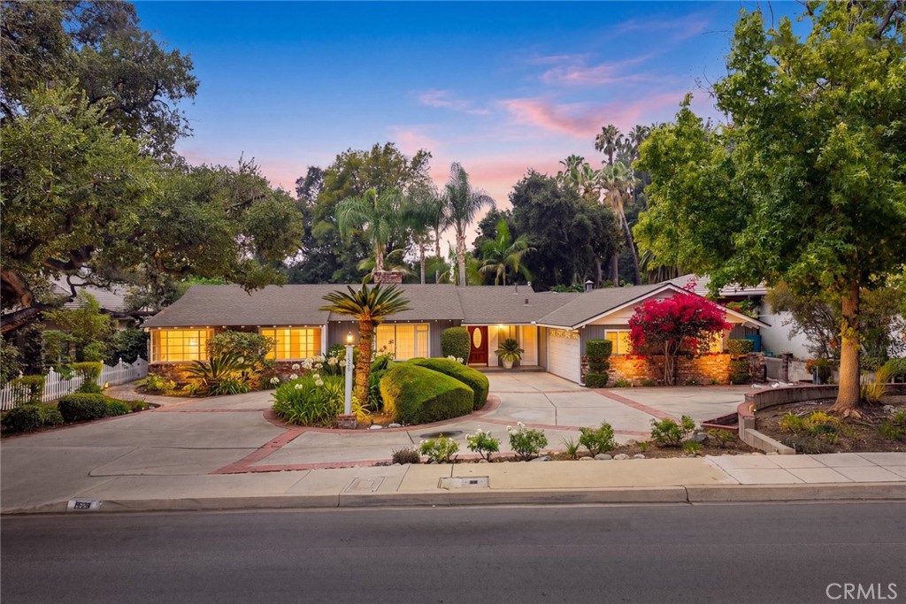 1529 Highland Oaks