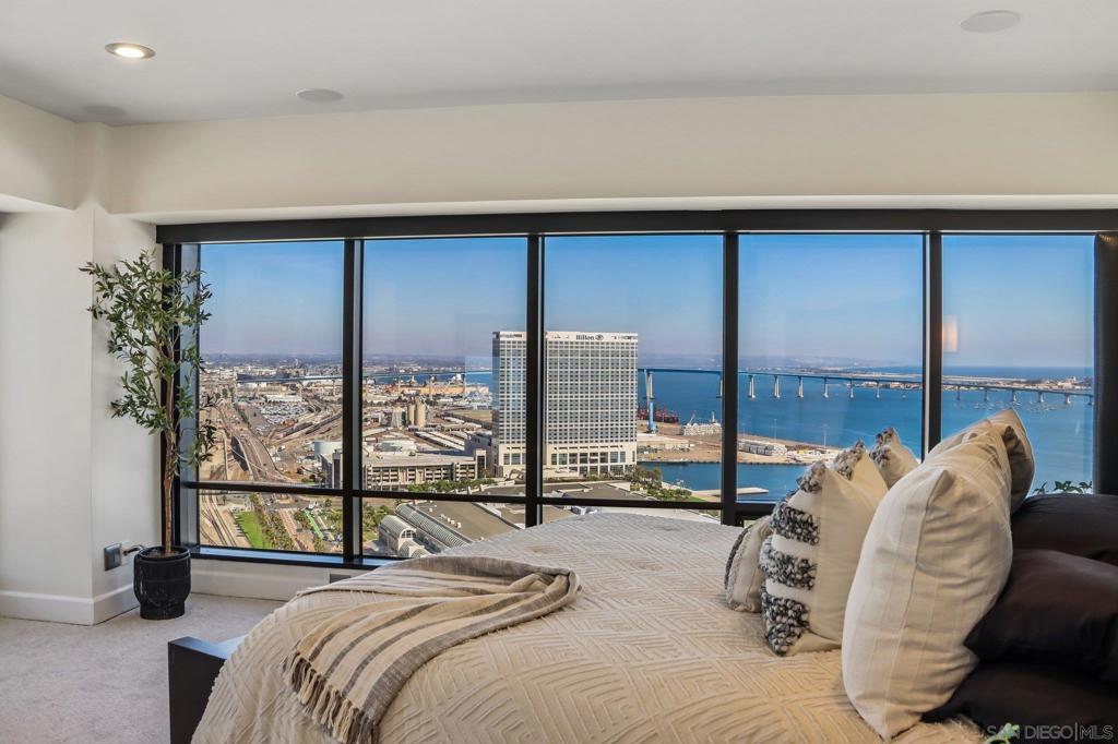 200 Harbor Dr 3201