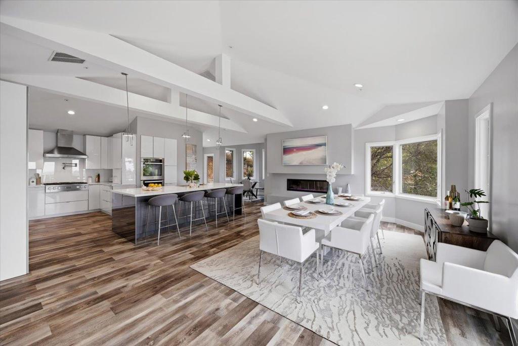 3208 Longfellow Drive