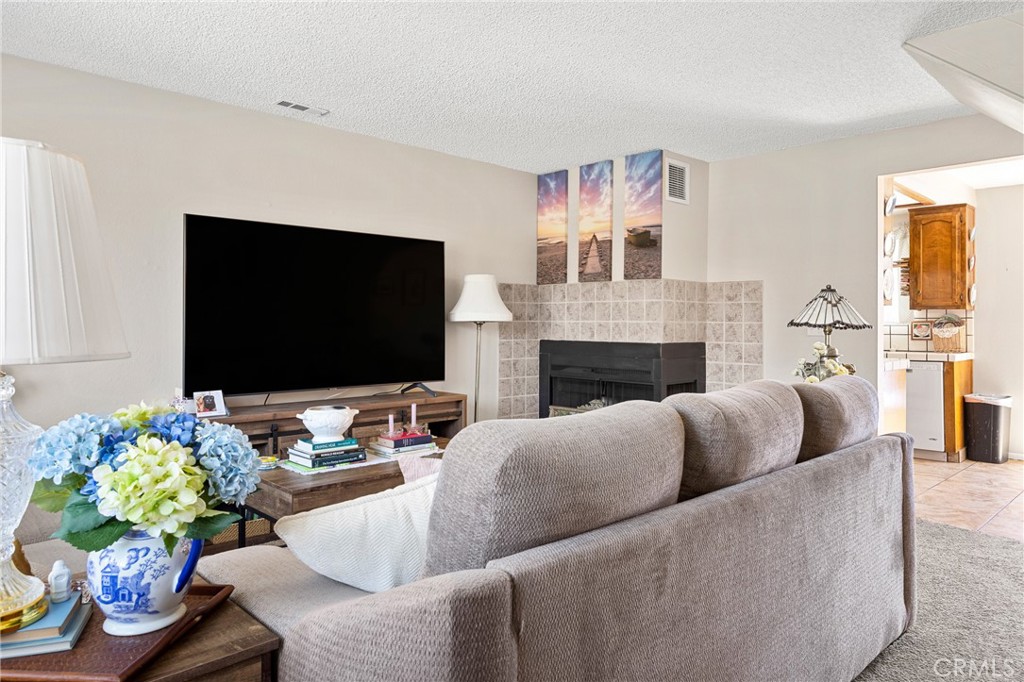 1095 Grieb Drive