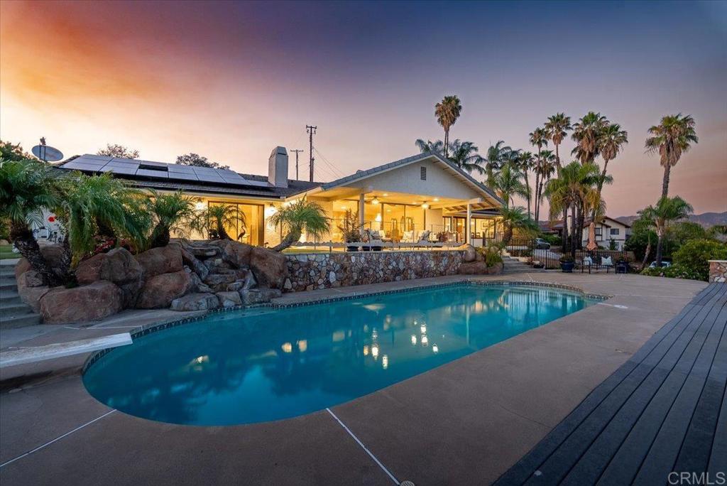 2275 Via Cascabel