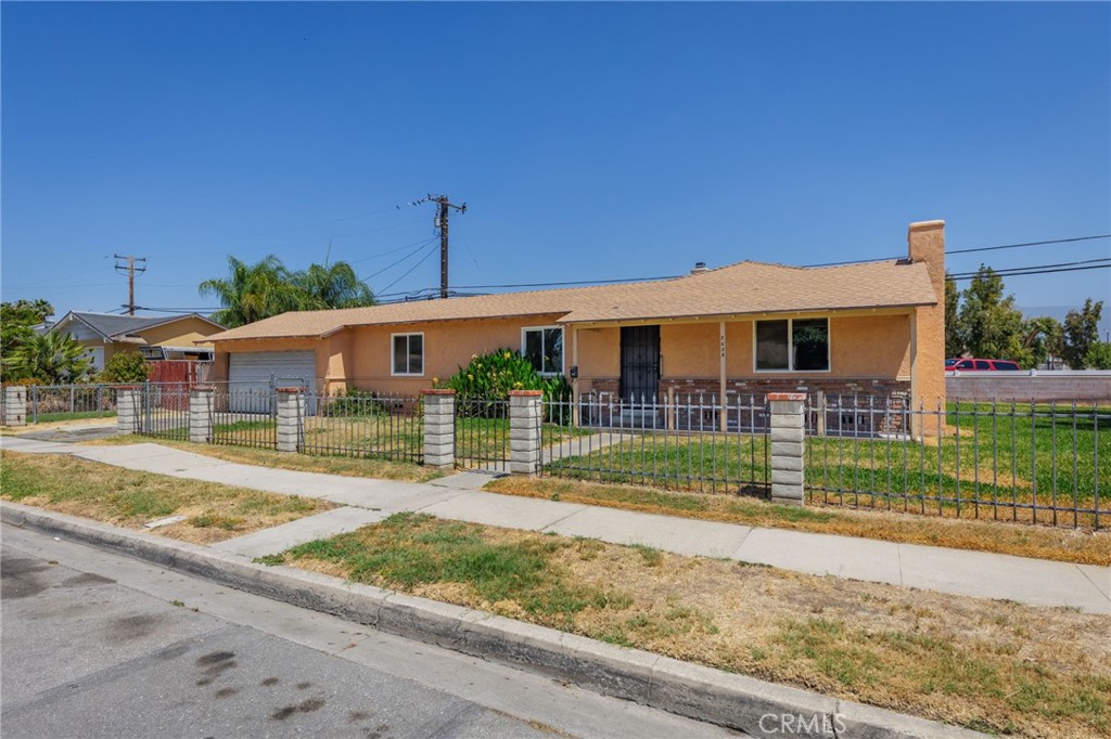 2438 W 7th