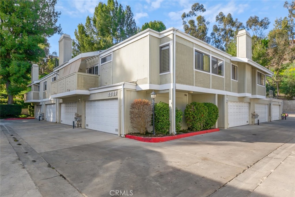 22127 Burbank 7
