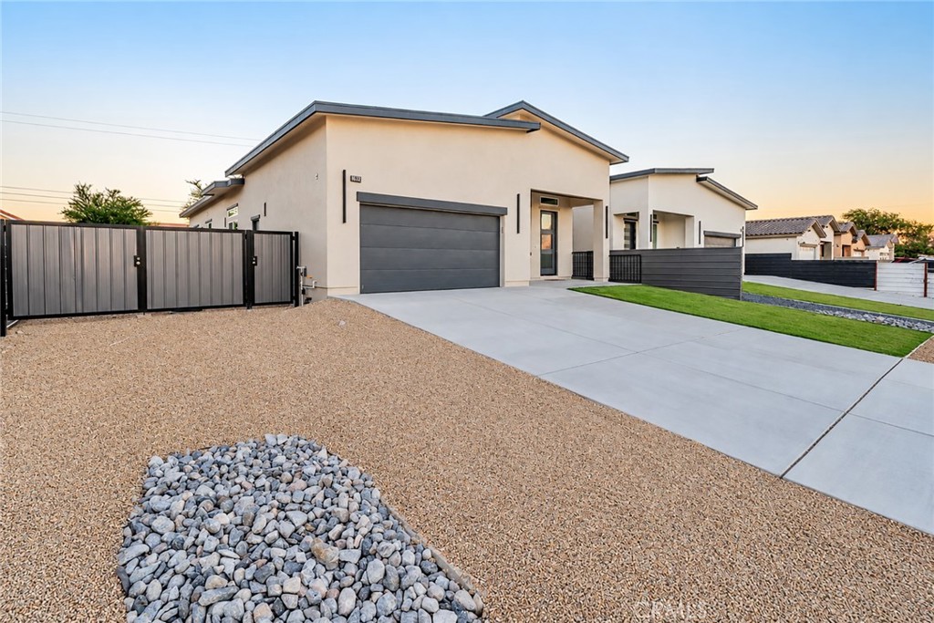 16322 Avenida Gracia