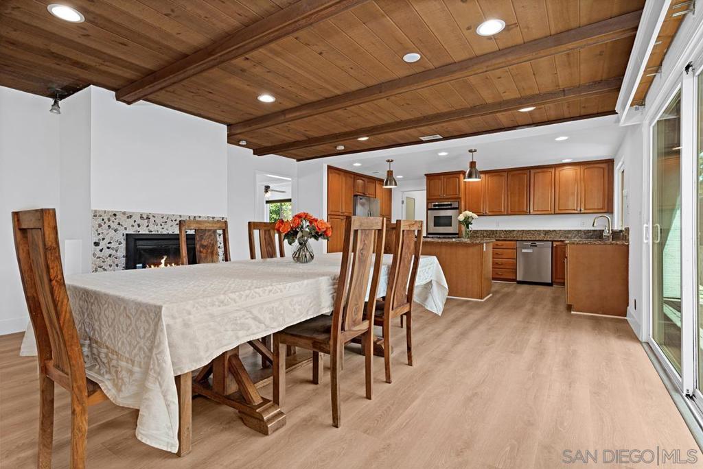 8857 Echo Dr