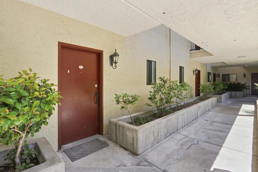 2200 Agnew Road 109