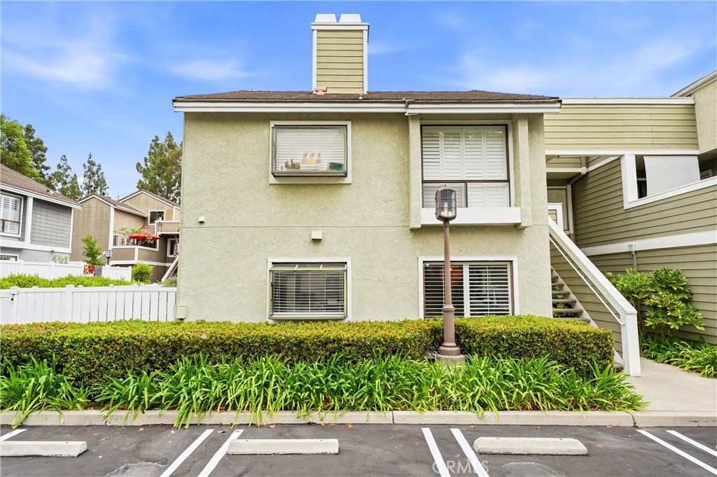 1 Oak Spring Ln 320
