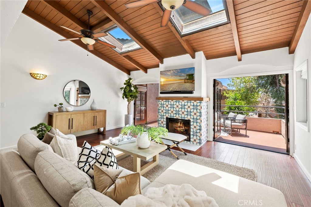 251 Calliope Street