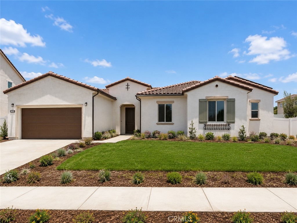 1438 E Highland Avenue