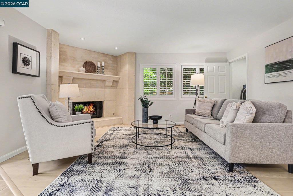 1827 Lamplight Court