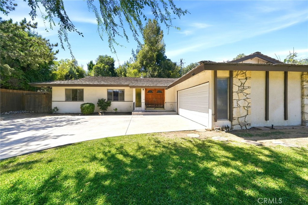 19913 E Rambling Road