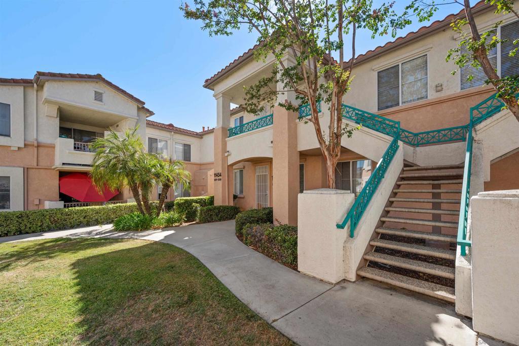 11454 Via Rancho San Diego 208