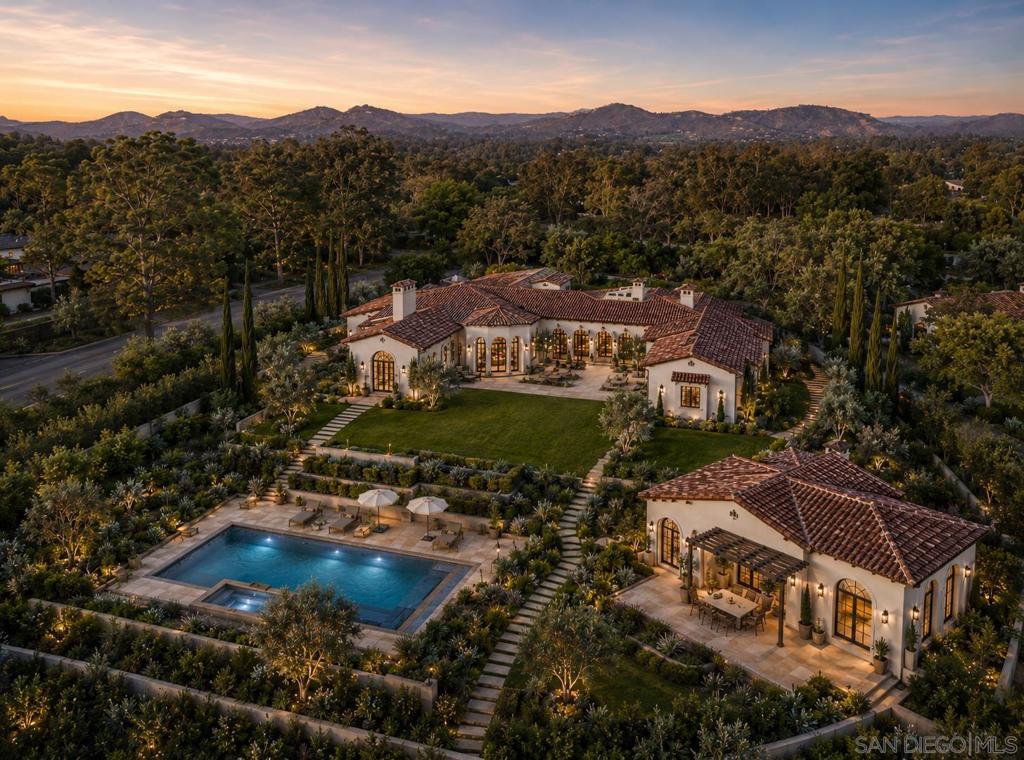 5281 La Glorieta