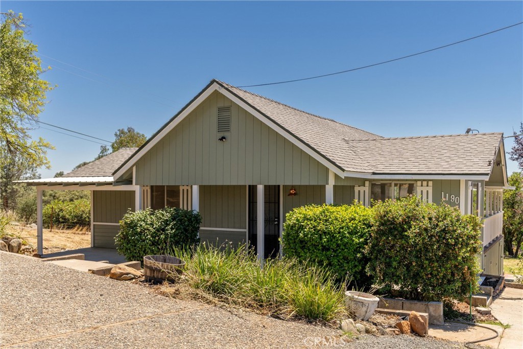1190 Mount Ida